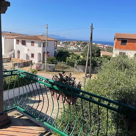 Casa Costanza, Bilocale Con Terrazza Vista Mare * Tanaunella
