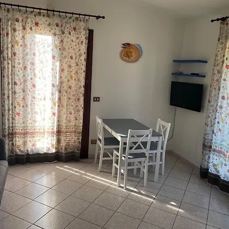 Casa Costanza, Bilocale Con Terrazza Vista Mare * Tanaunella