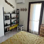 Casa Costanza, Bilocale Con Terrazza Vista Mare * Tanaunella