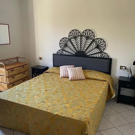 Casa Costanza, Bilocale Con Terrazza Vista Mare בית נופש *